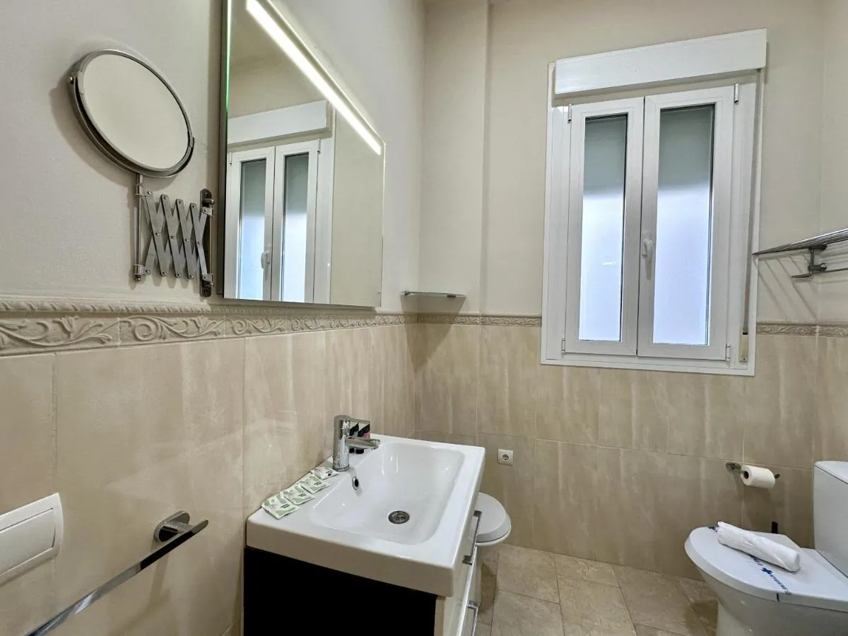 Image 1 of Urbe10 Pries Suite