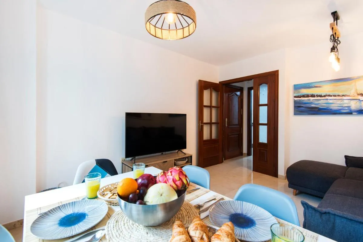 Image 4 of Victoria Square 2, Center Apartment