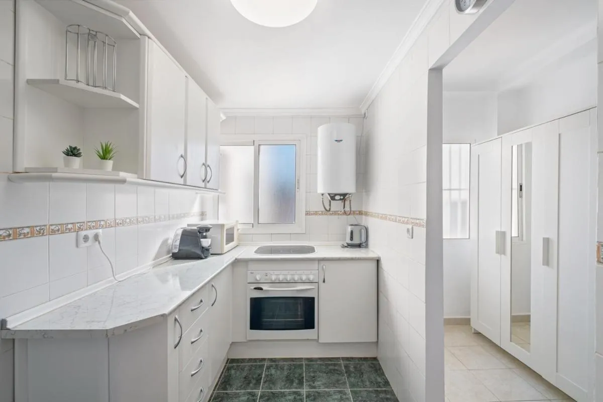Image 3 of 3 Bedroom Apartment near City Centre