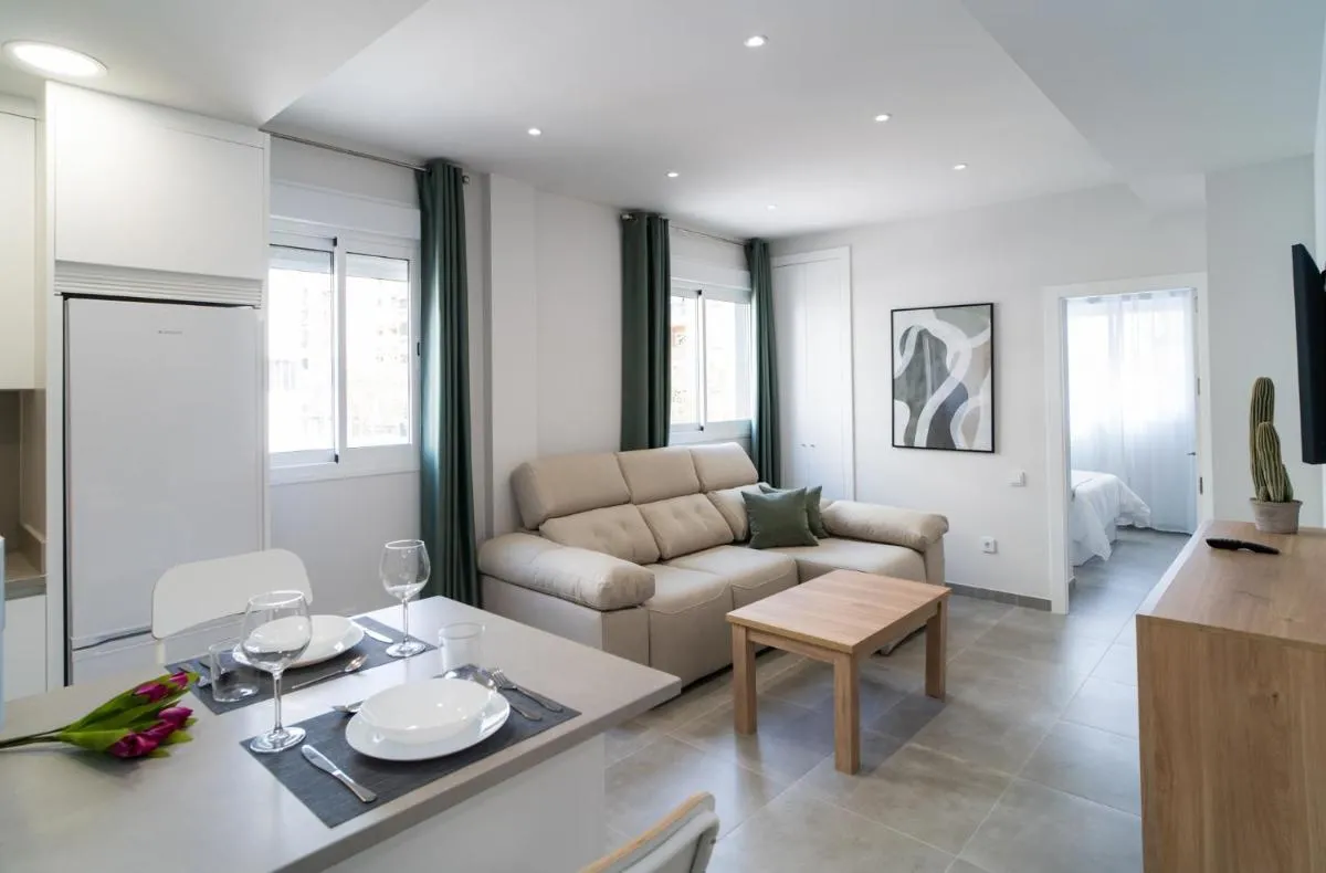 Image 1 of AAC Málaga – Apartamento muy cómodo y bien comunicado, a 1,3km del centro