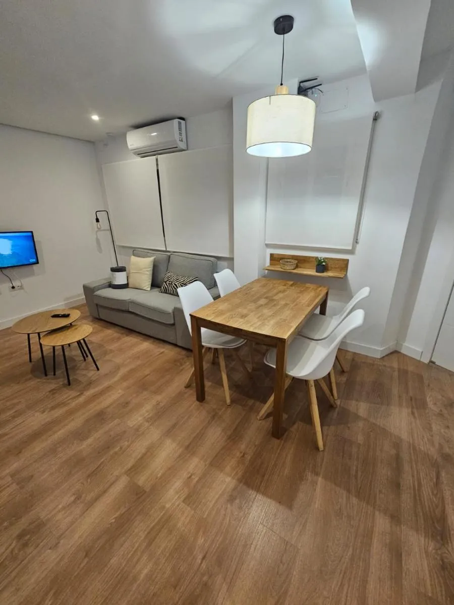 Image 3 of ALAMEDA COLON BY HDC Apartments