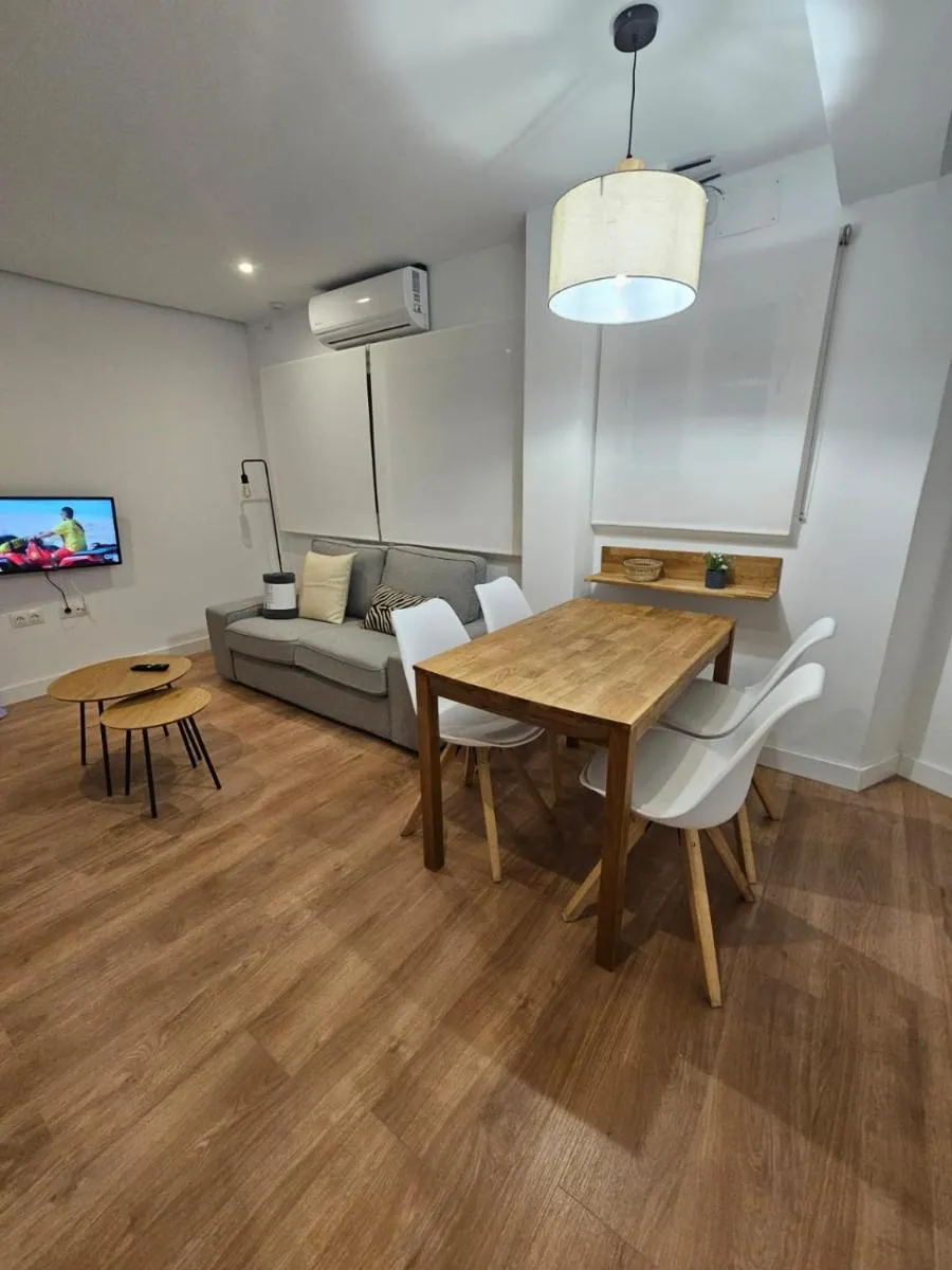 Image 4 of ALAMEDA COLON BY HDC Apartments