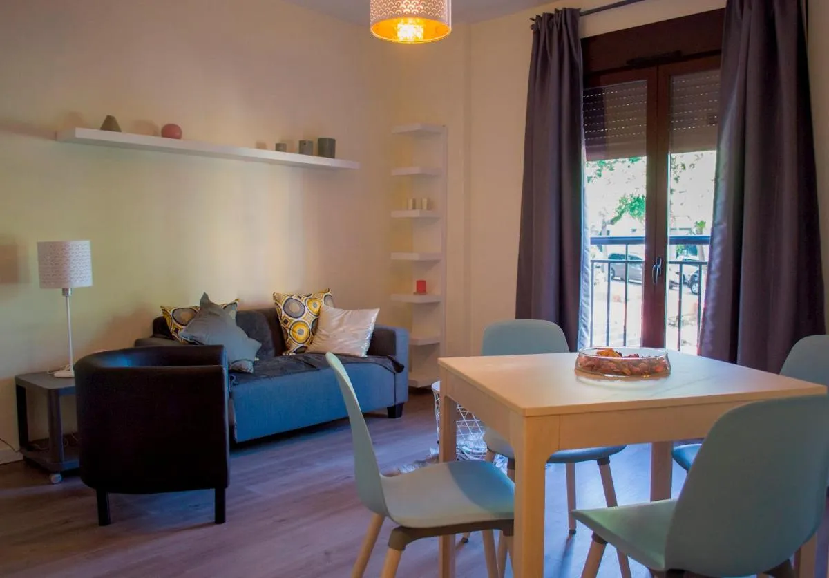 Image 2 of APARTAMENTO AL LADO DE LA CASA DE PICASSO