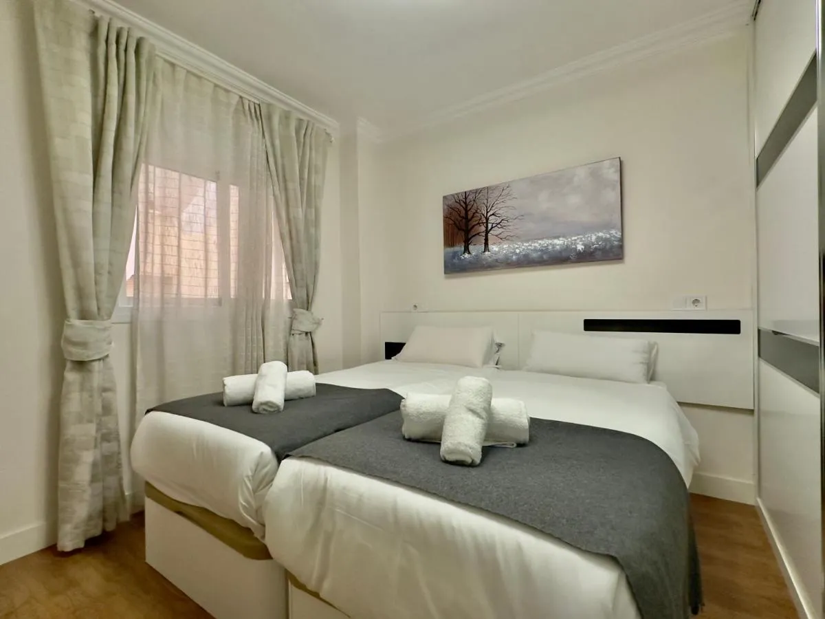 Image 4 of AYALA Malaga City Center 6PAX