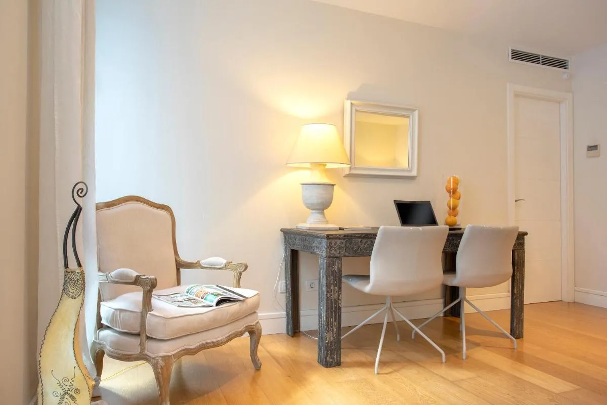Image 1 of Acogedor apartamento junto a la Catedral by Rent Me