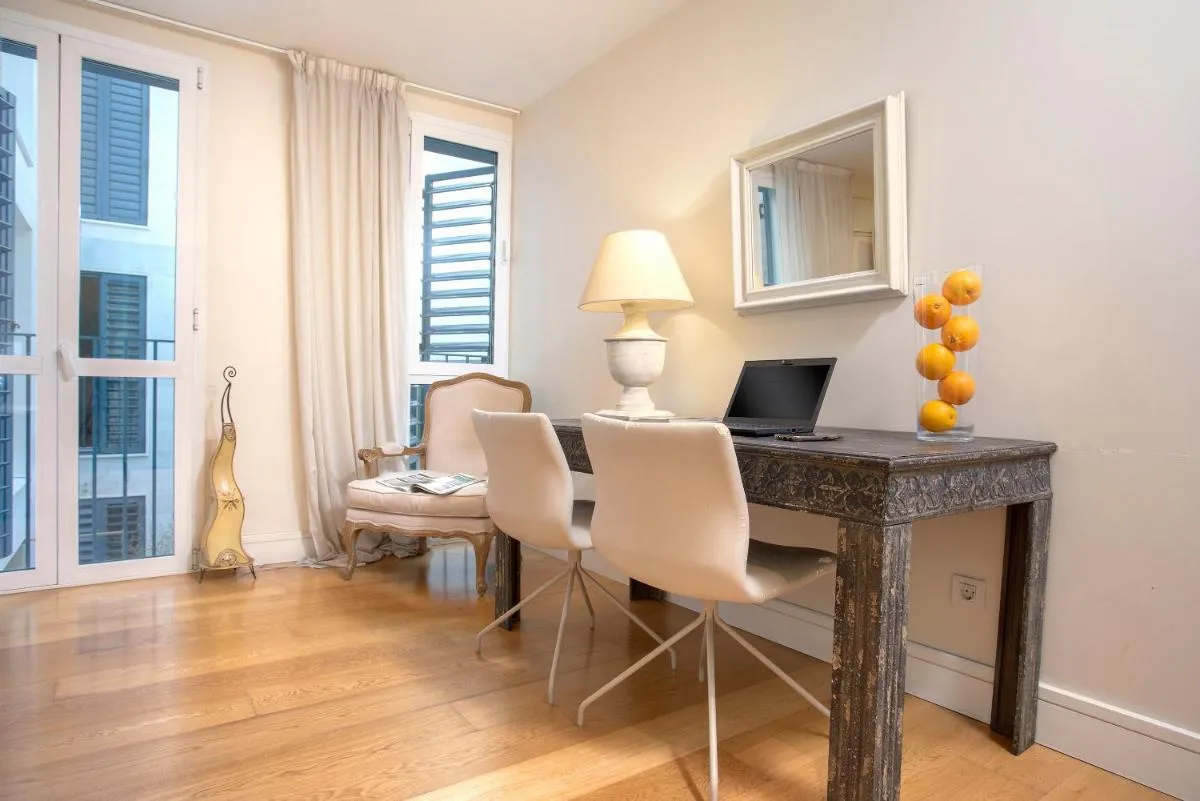 Image 2 of Acogedor apartamento junto a la Catedral by Rent Me