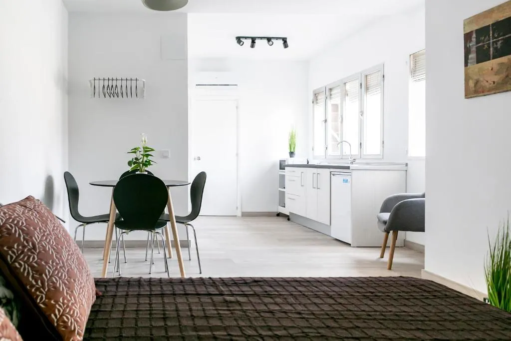 Image of Alameda Principal FreshApartments by Bossh Apartments