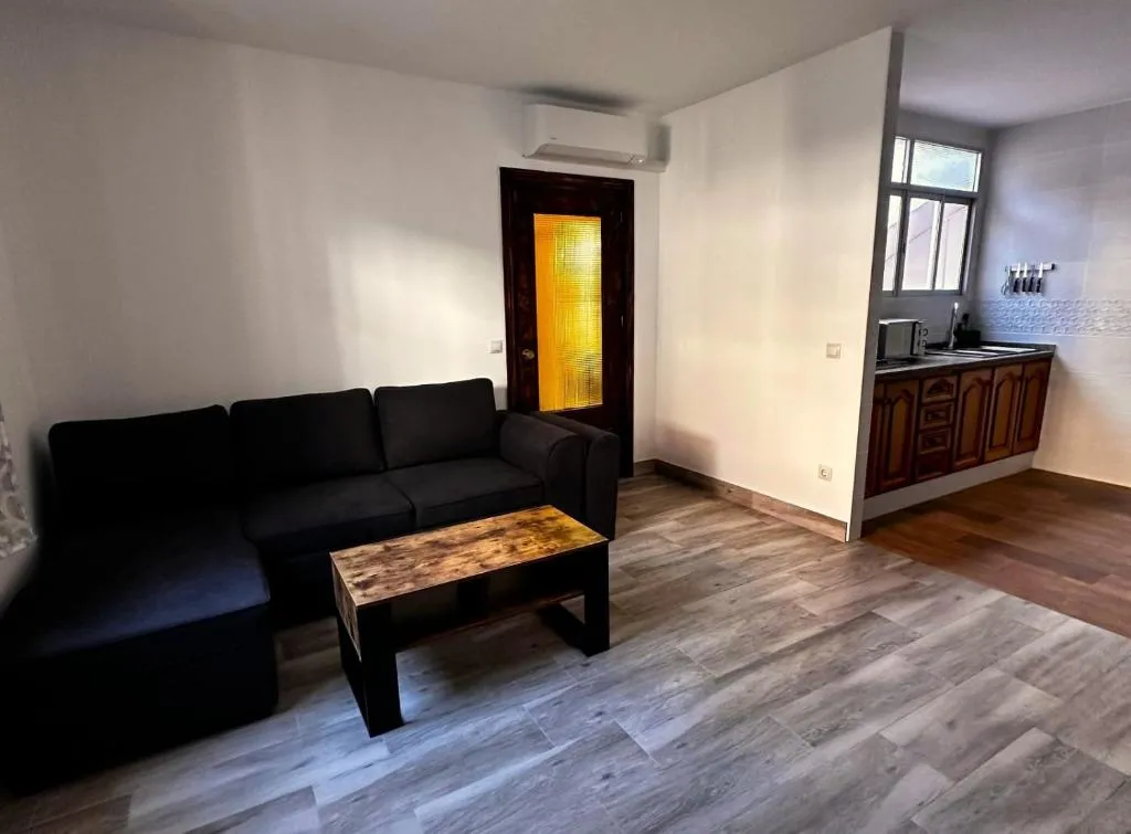 Image of Amplia casa entera con patio y terraza para familia y grupo de amigos