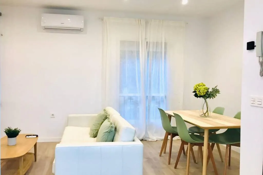 Image 4 of Andalucía I & balcony by ELE Apartments
