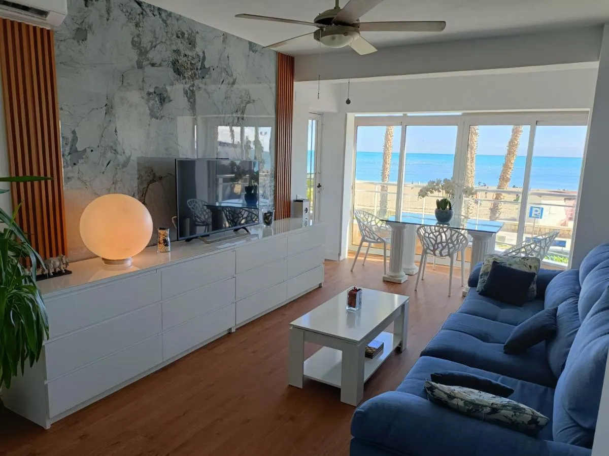 Image 1 of Apartamento Lujo frente al Mar Centro de Malaga