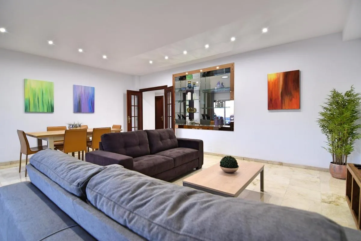 Image 4 of Apartamento Luxury Reding