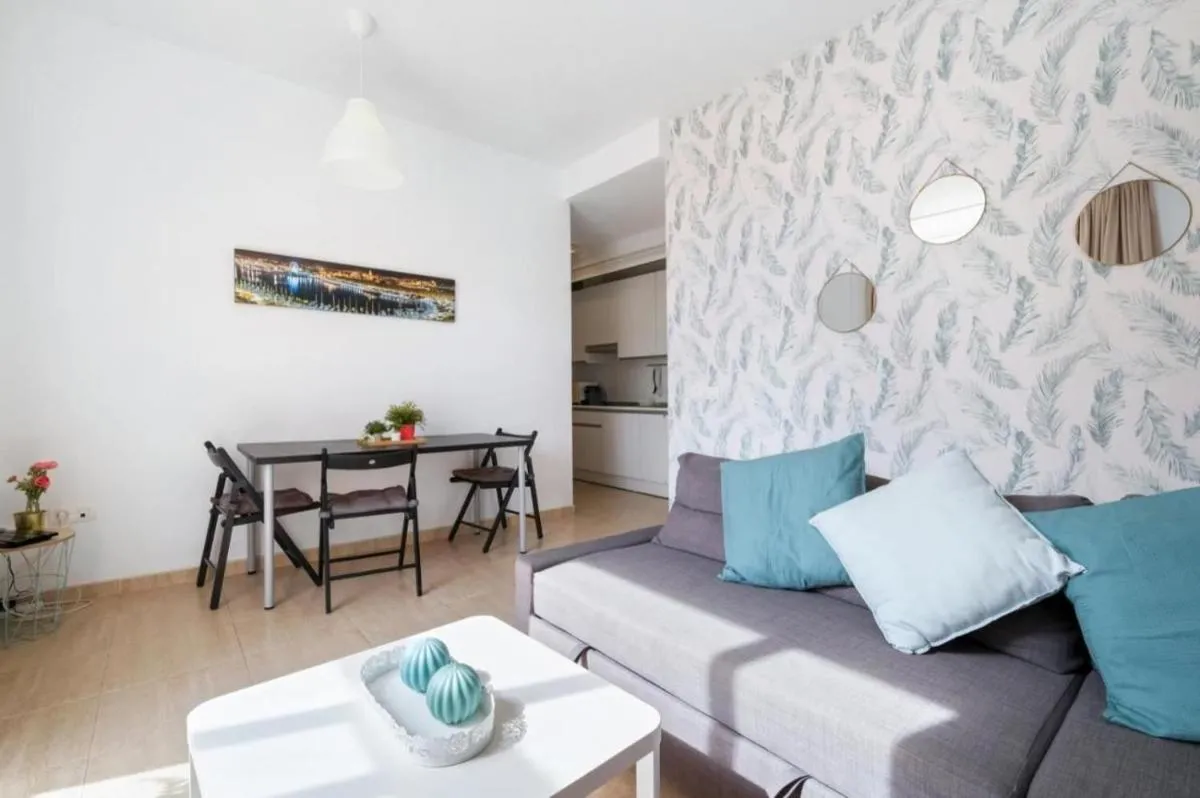 Image 3 of Apartamento con terraza privada en málaga centro