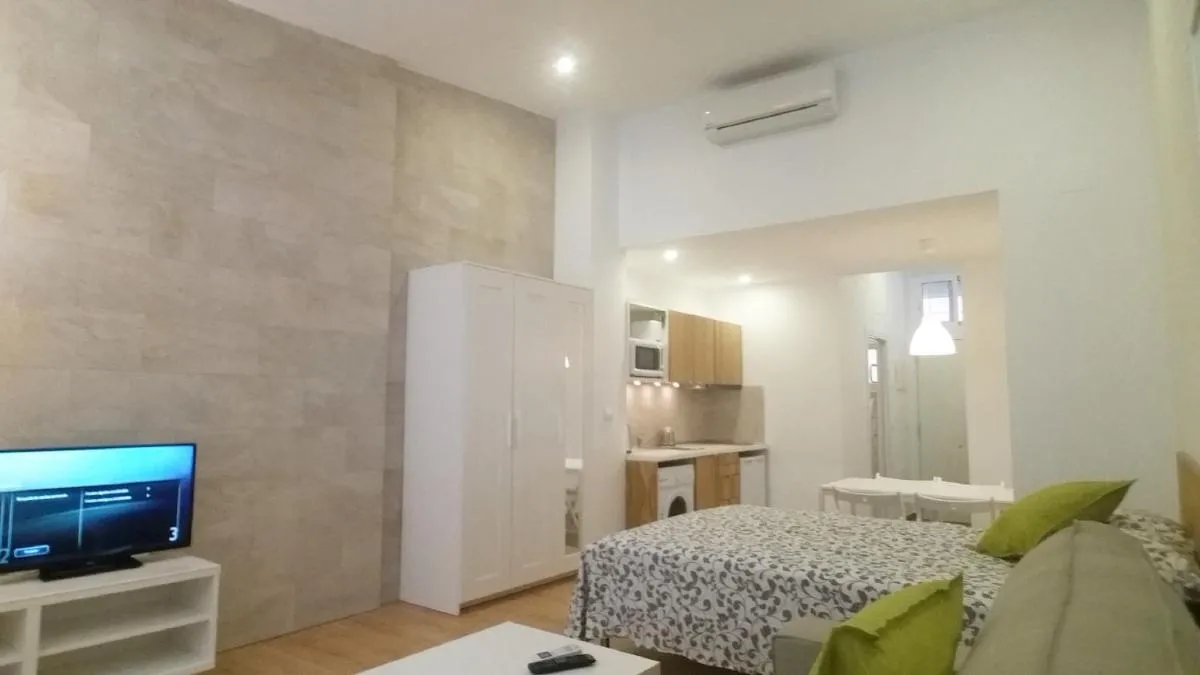 Image 2 of Apartamentos Clavero