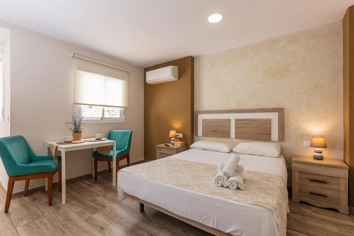 Image 2 of Apartamentos Lola Beach