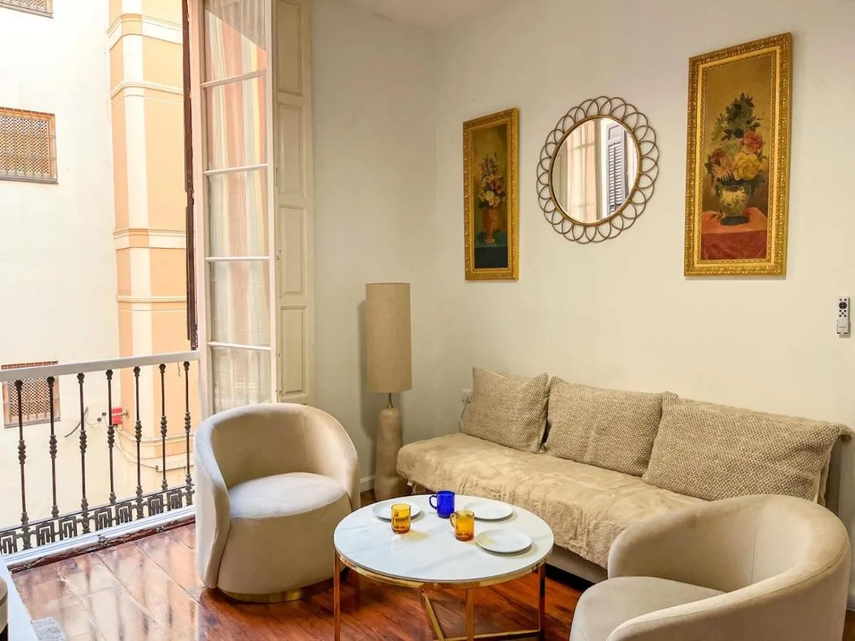 Image 2 of Apartamentos Málaga centro