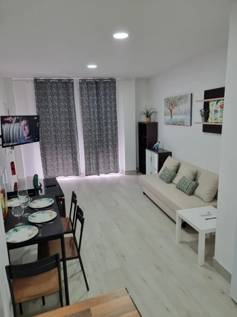 Image 3 of Apartamentos ZANCA CITY CENTER free luggage storage