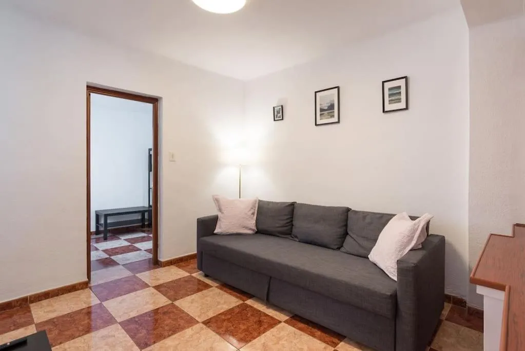 Image 3 of Apartment with Work/Study room close to Old Town