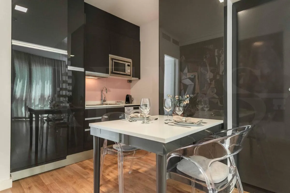 Image 3 of Artistic duplex with terrace by Picasso Museum by REMS