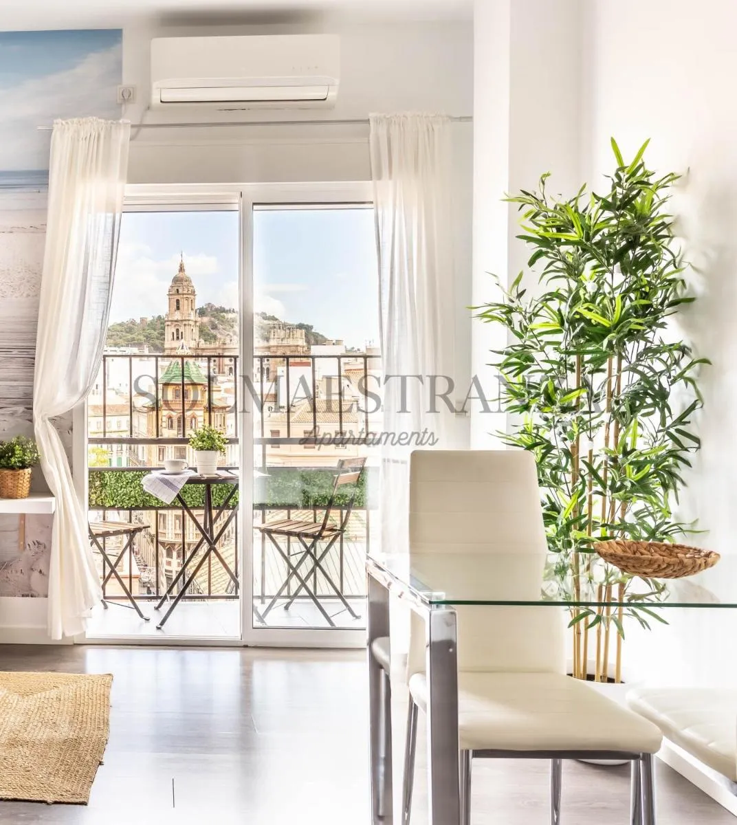 Image 5 of Atarazanas Apartment by Sol Maestranza
