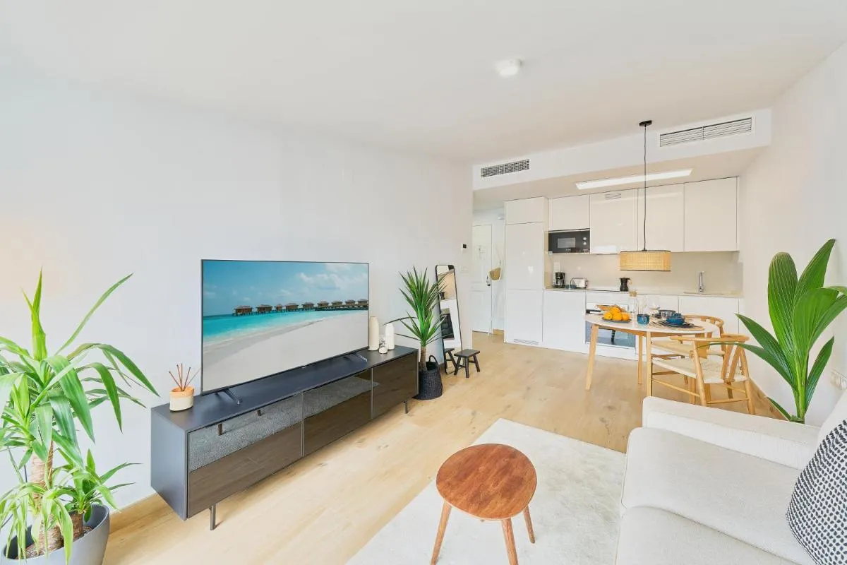 Image 2 of Atarazanas Penthouse by Lovely Rentals