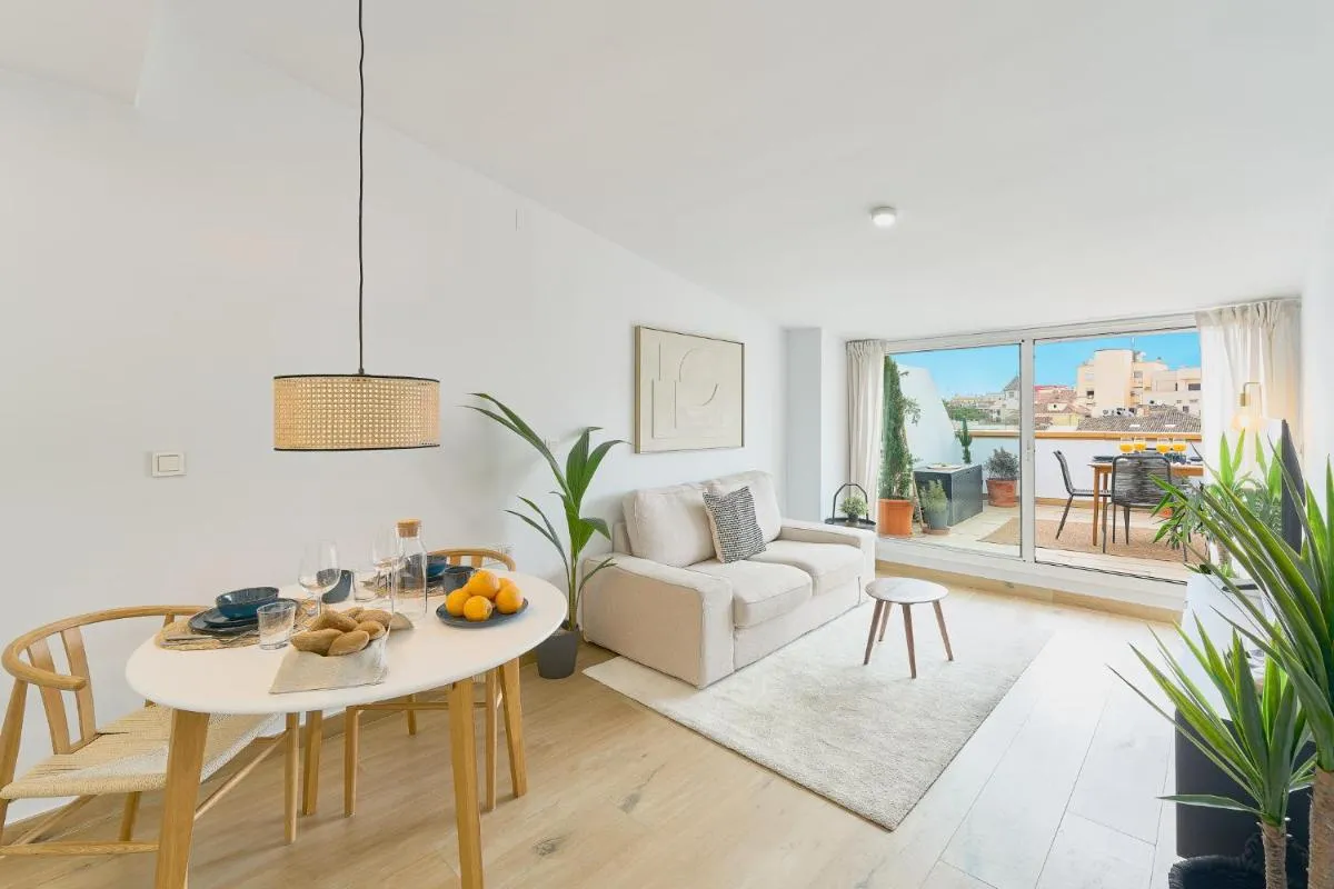 Image 3 of Atarazanas Penthouse by Lovely Rentals