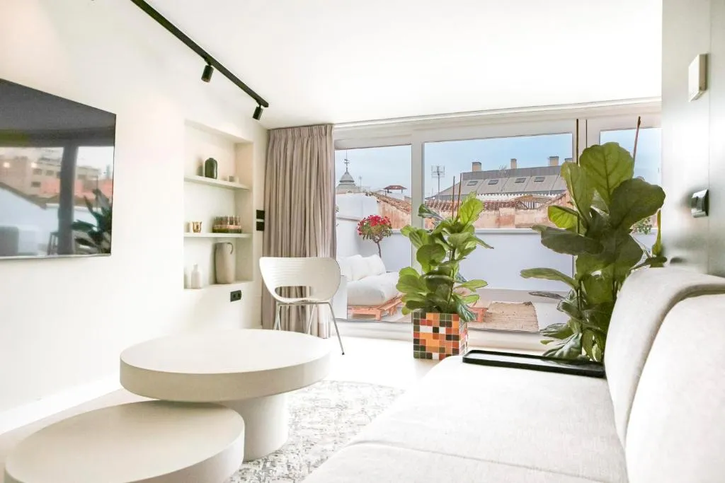 Image of Atarazanas Suite, Atico con terraza