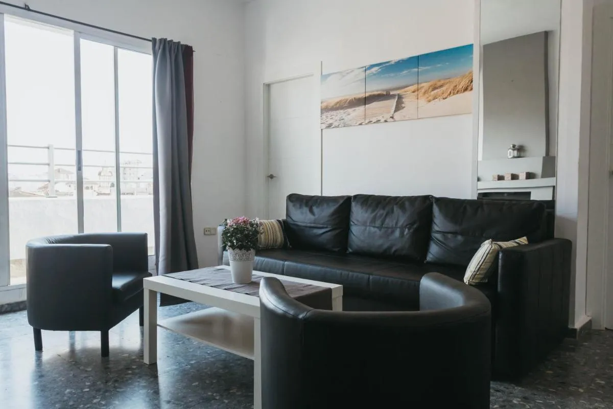 Image 1 of Ático con terraza y vistas