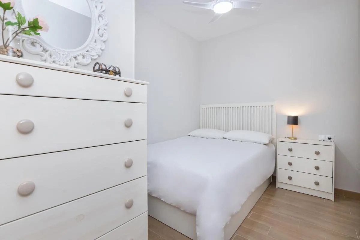 Image 1 of BHost – Victoria 64