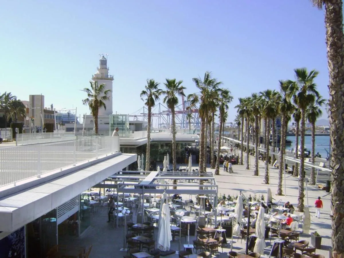 Image 3 of Beach & Center Premiun