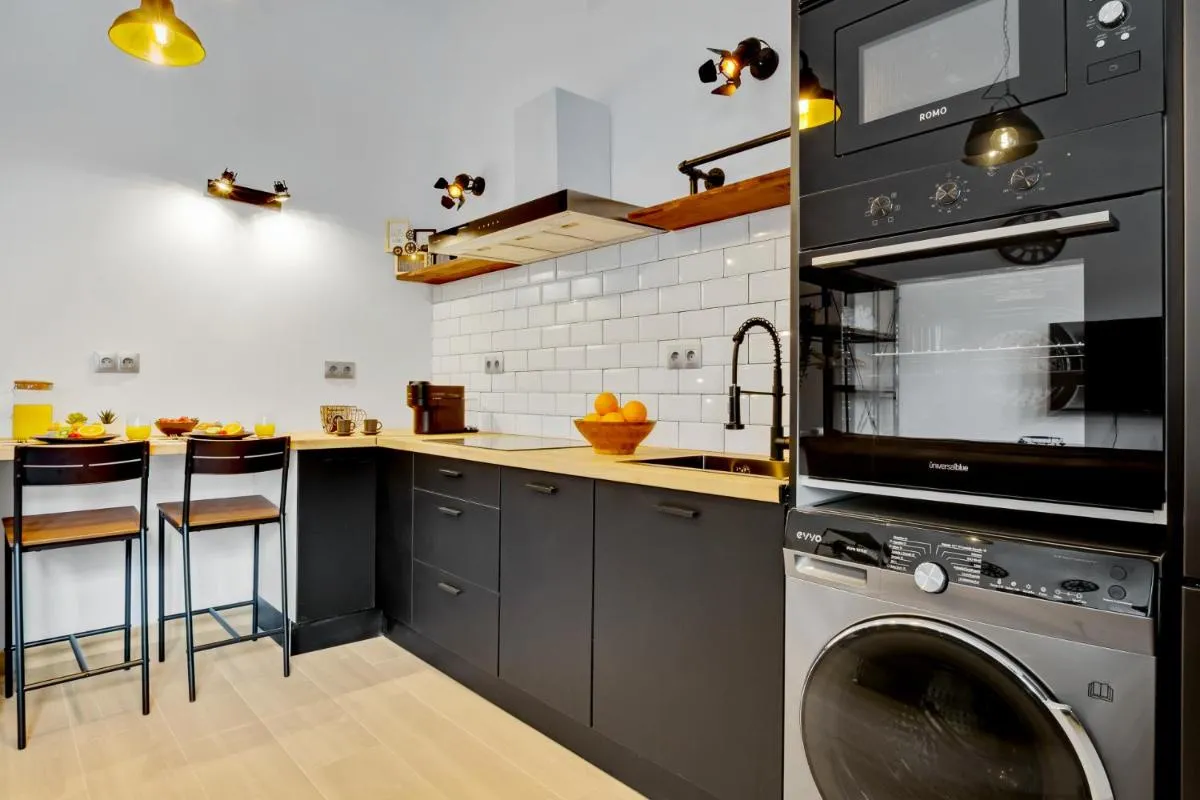 Image 4 of Bohemian Loft