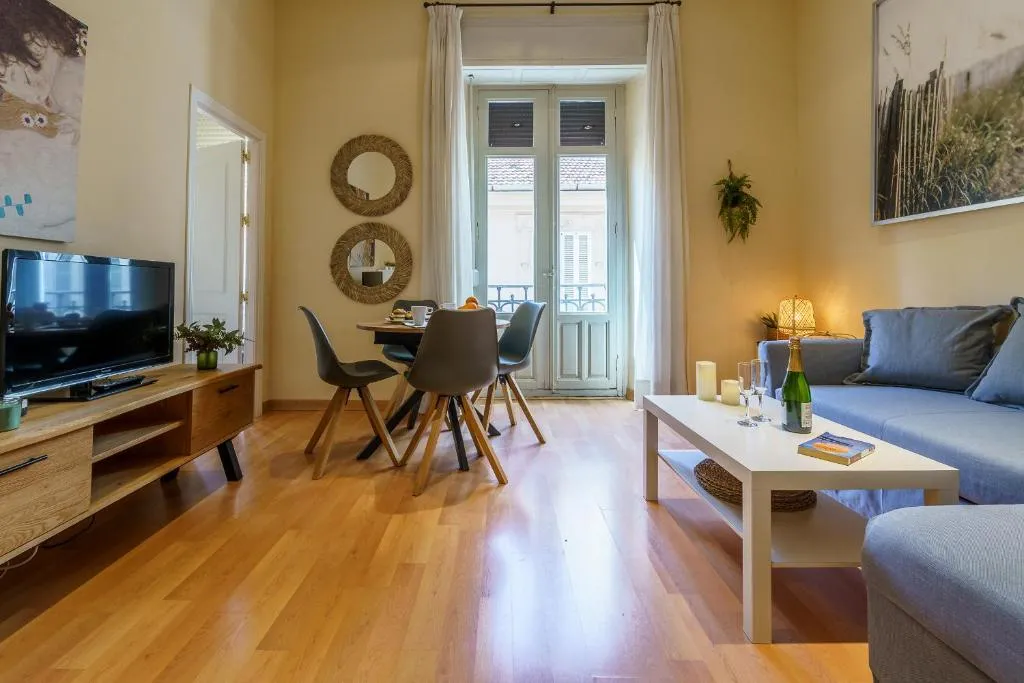 Image of Bright two-bedroom apartment in the historic center
