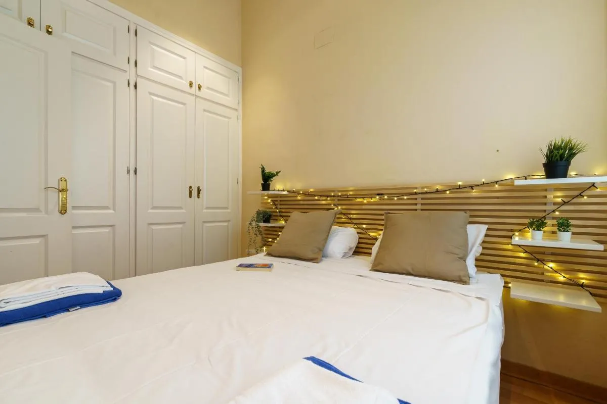 Image 3 of Bright two-bedroom apartment in the historic center