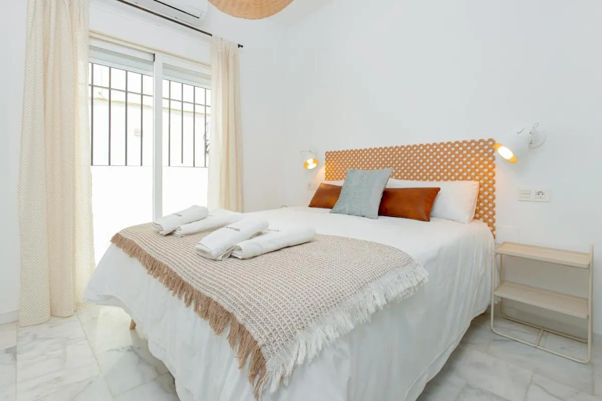 Image 1 of C33 Cosy 1 bedroom near City Center
