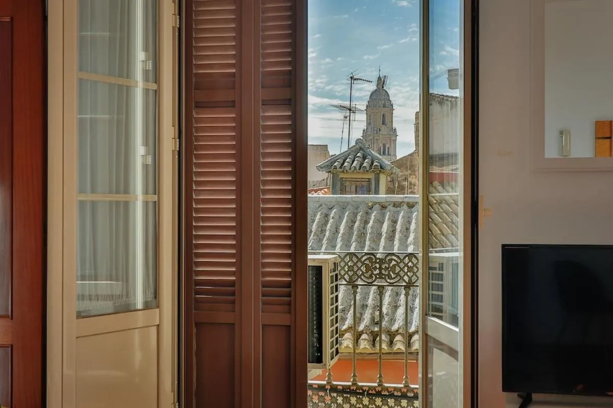 Image 3 of C61 – Brand New One Bedroom Cathedral Views