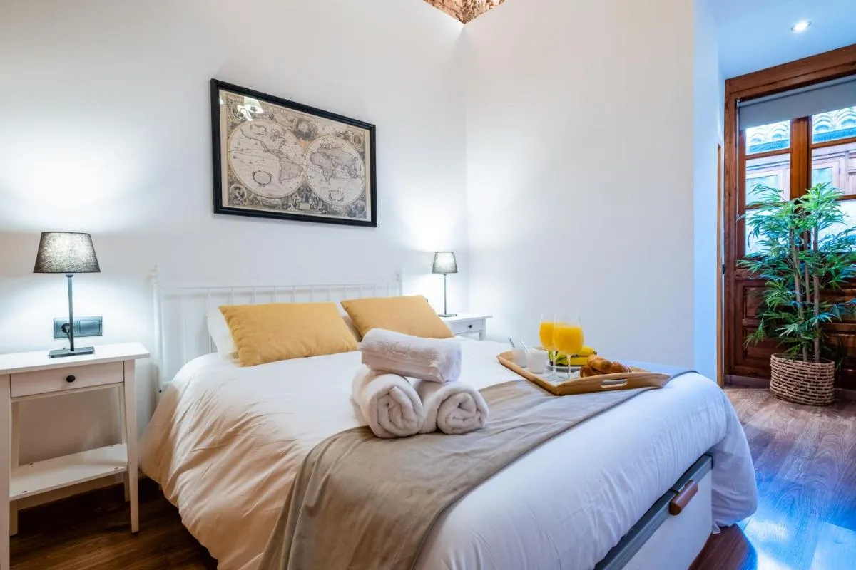 Image 1 of CARRETERIA – Design & Comfort – Prime area