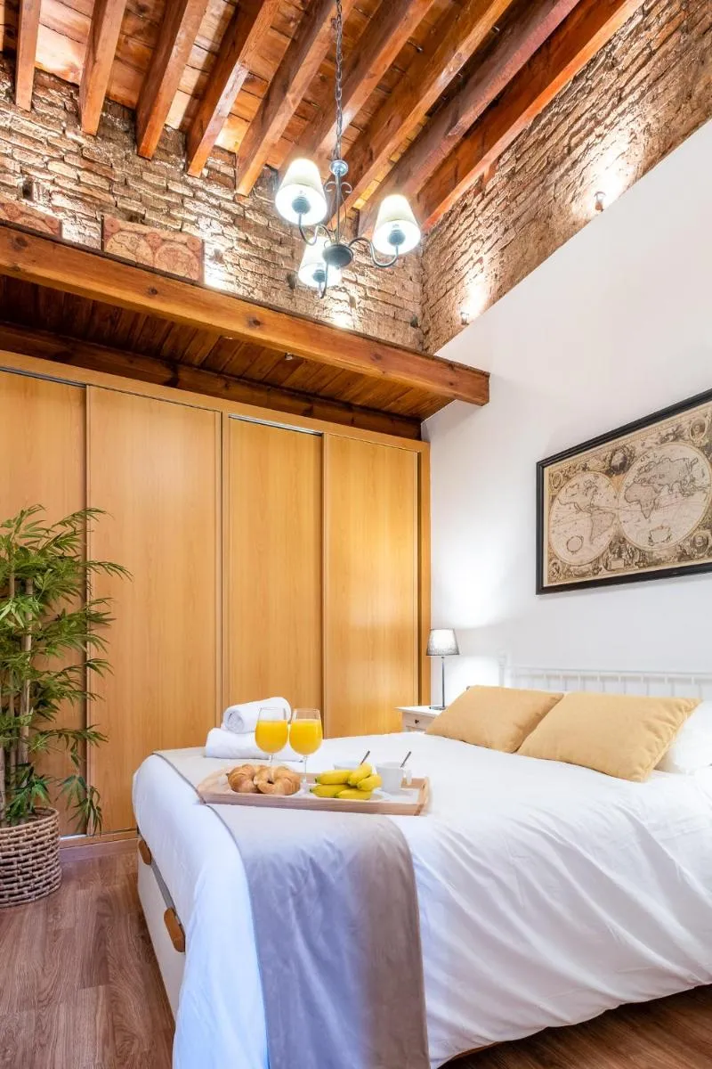 Image 3 of CARRETERIA – Design & Comfort – Prime area