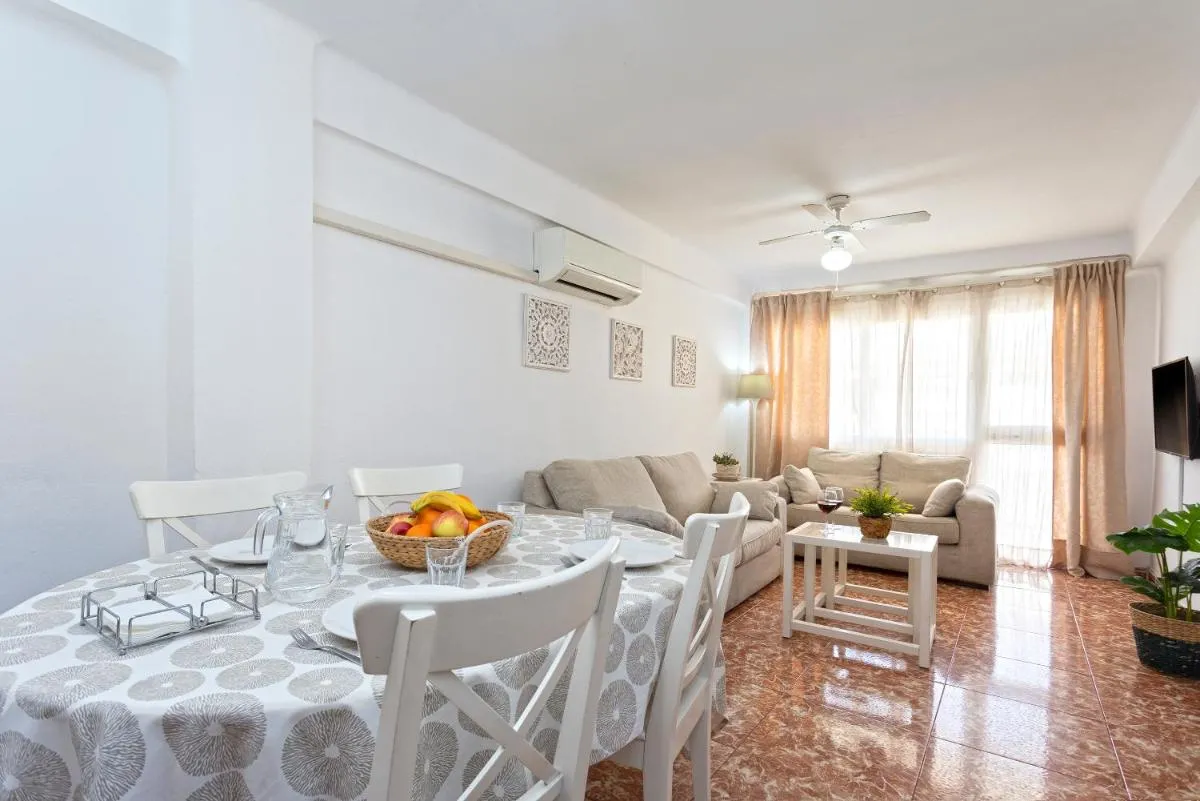 Image 4 of CITY CENTER AND NEXT TO THE BEACH 3 BEDROOMs