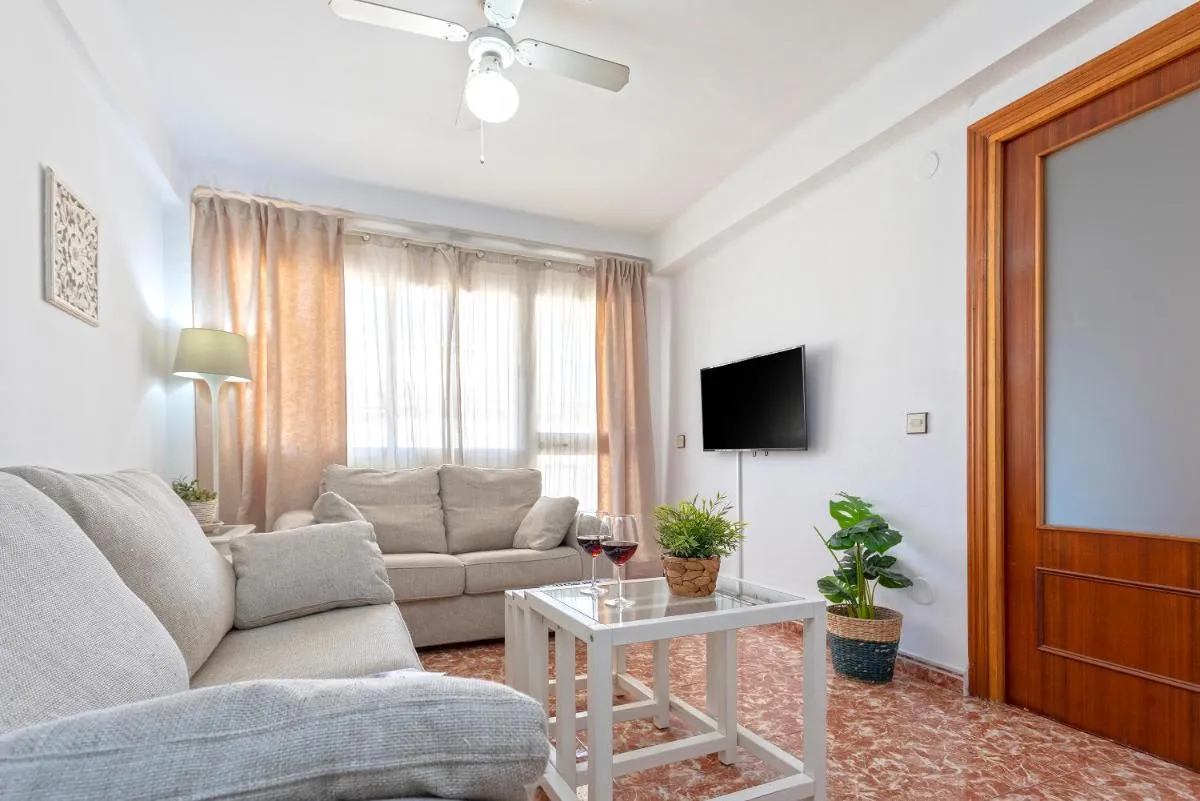 Image 3 of CITY CENTER AND NEXT TO THE BEACH 3 BEDROOMs