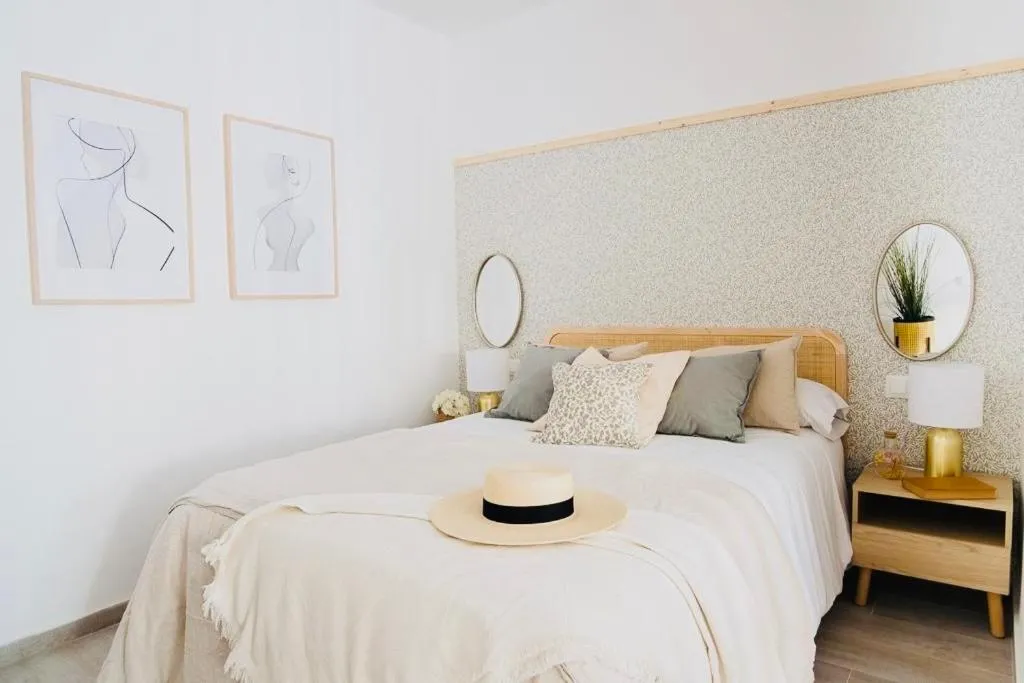 Image of COSY ESTUDIO JUNTO A LA PLAYA de EL PALO SINESE DESIGN