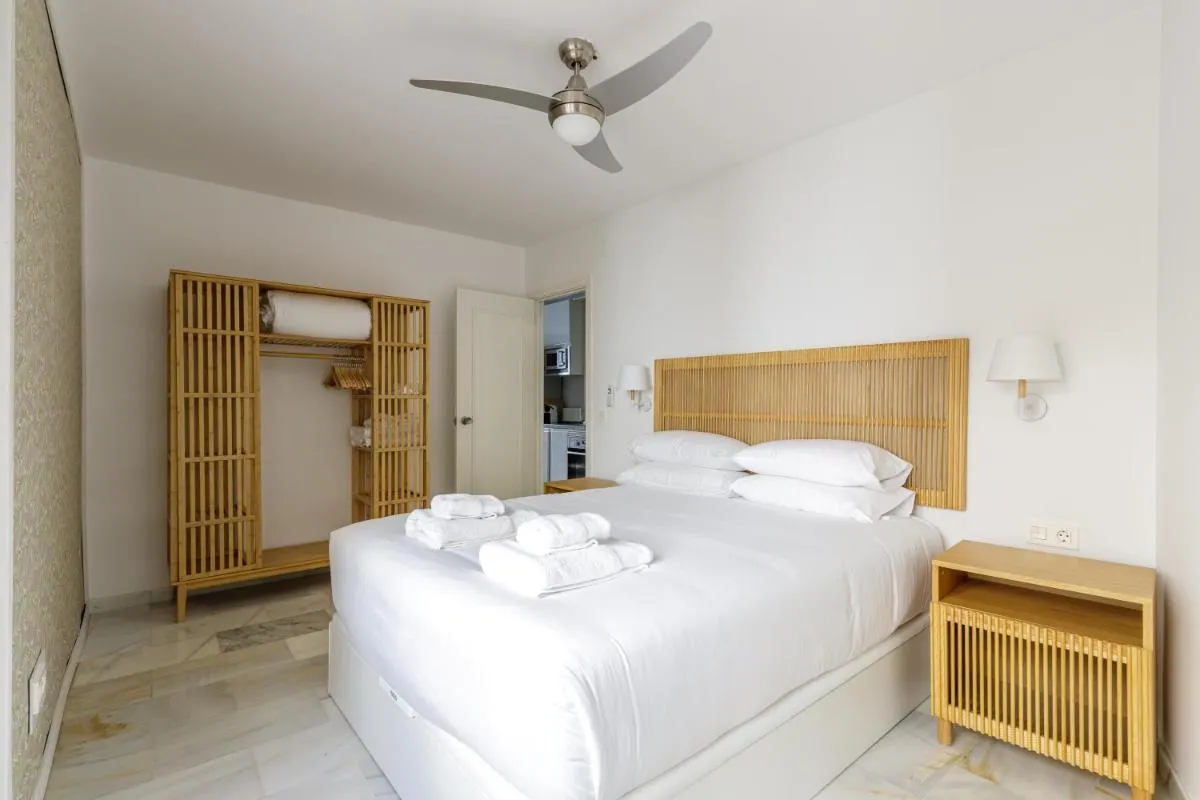 Image 1 of Caleta Homes – Apartamentos Pompidou