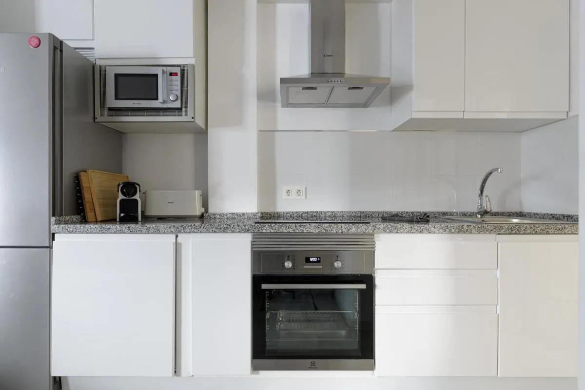 Image 4 of Caleta Homes – Apartamentos Pompidou
