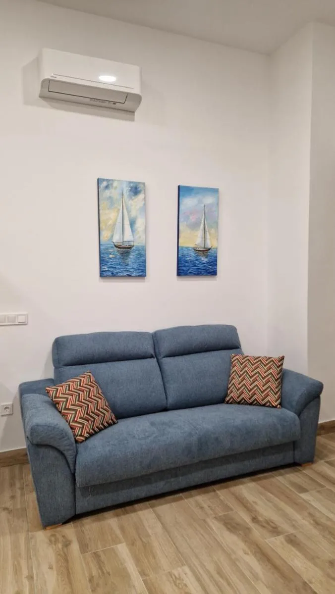 Image 2 of Carmela estudio
