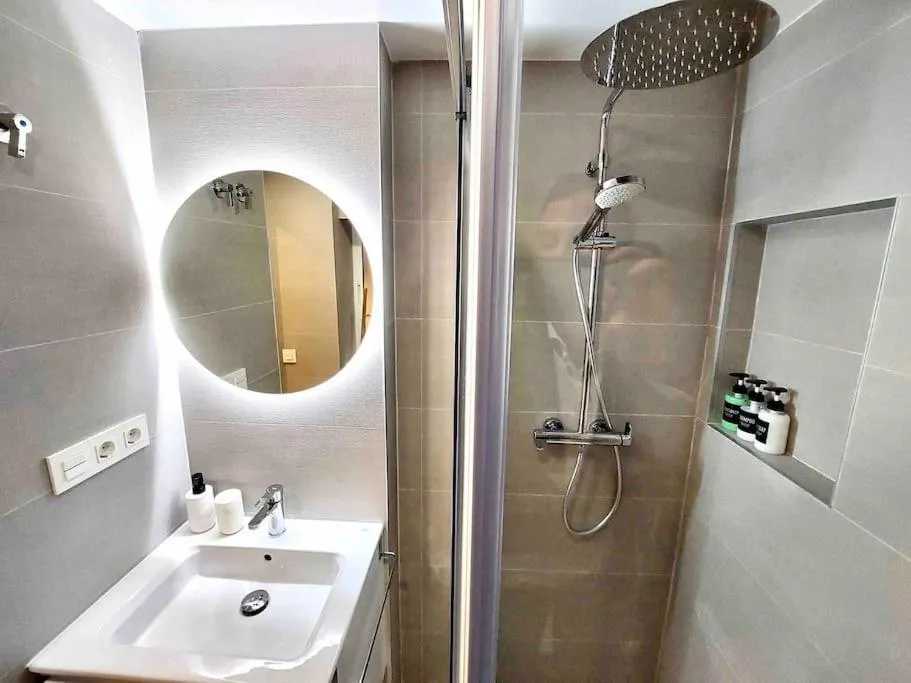 Image 3 of Carreteria 51 Increible apartamento centro historico SineseDesignHomes