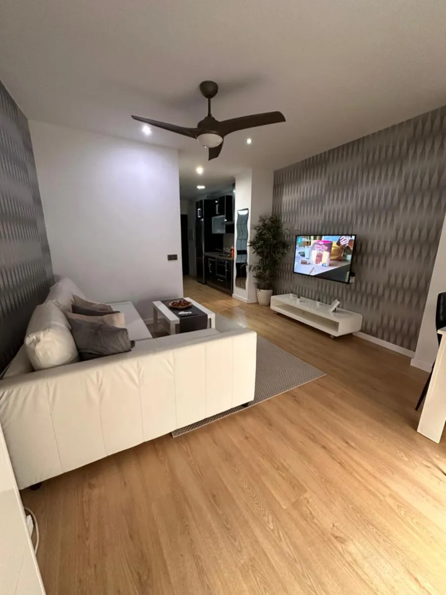 Image 5 of Carreteria Deluxe