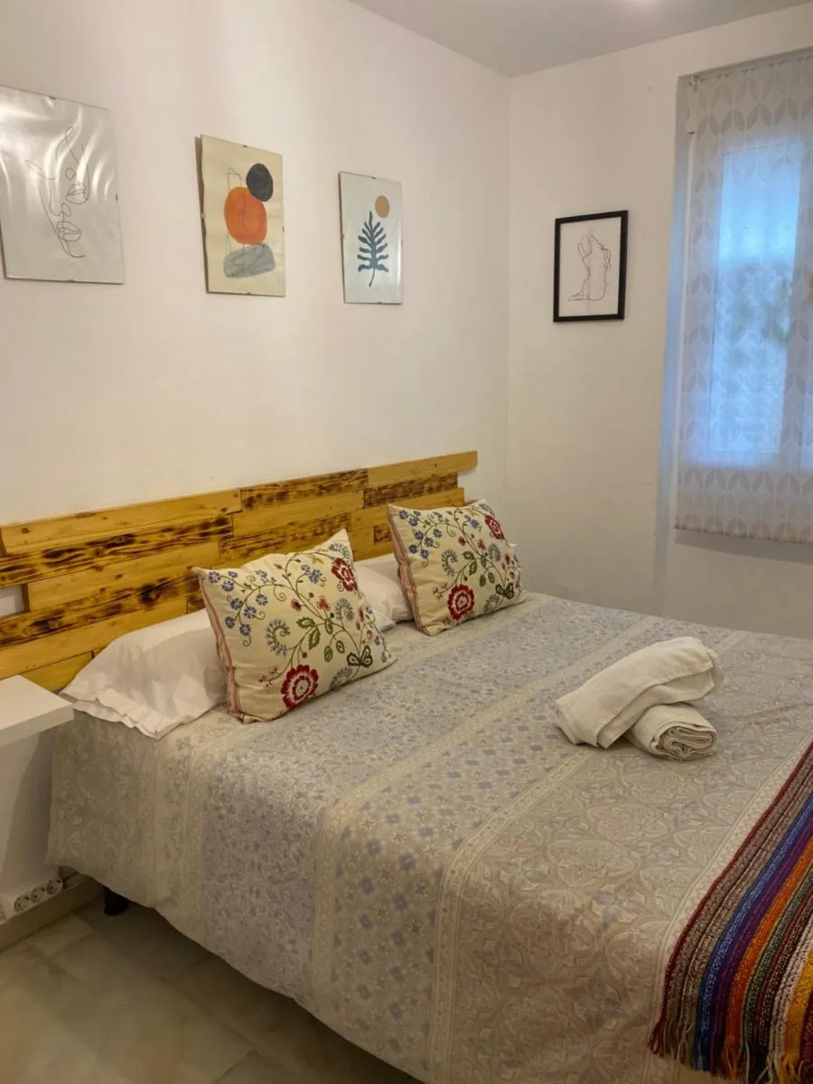 Image 1 of Casa Make