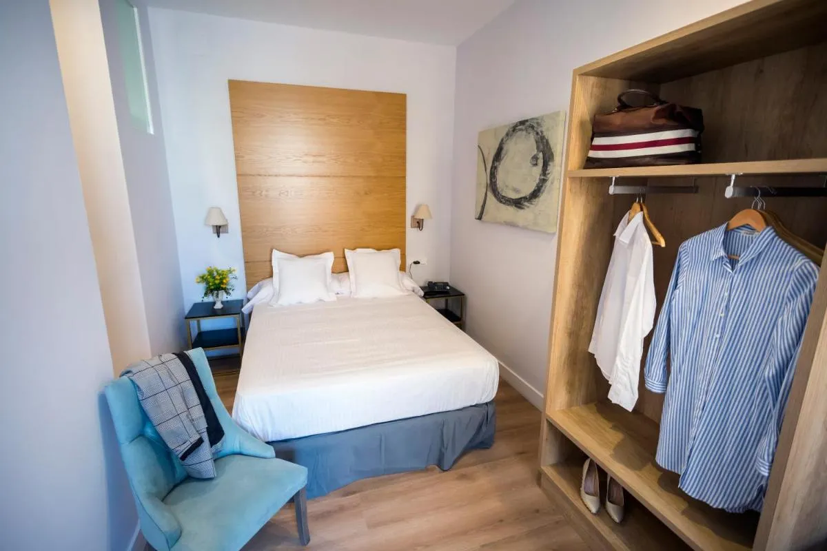 Image 2 of Casa de la Merced Suites