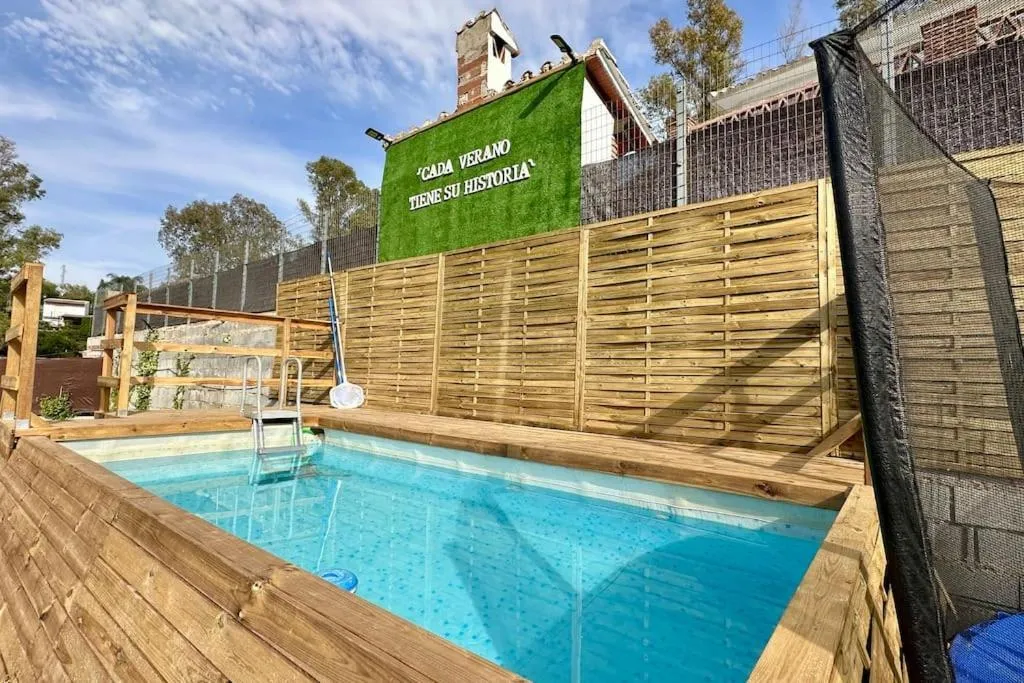 Image 2 of Casa rural de diseño con piscina y barbacoa