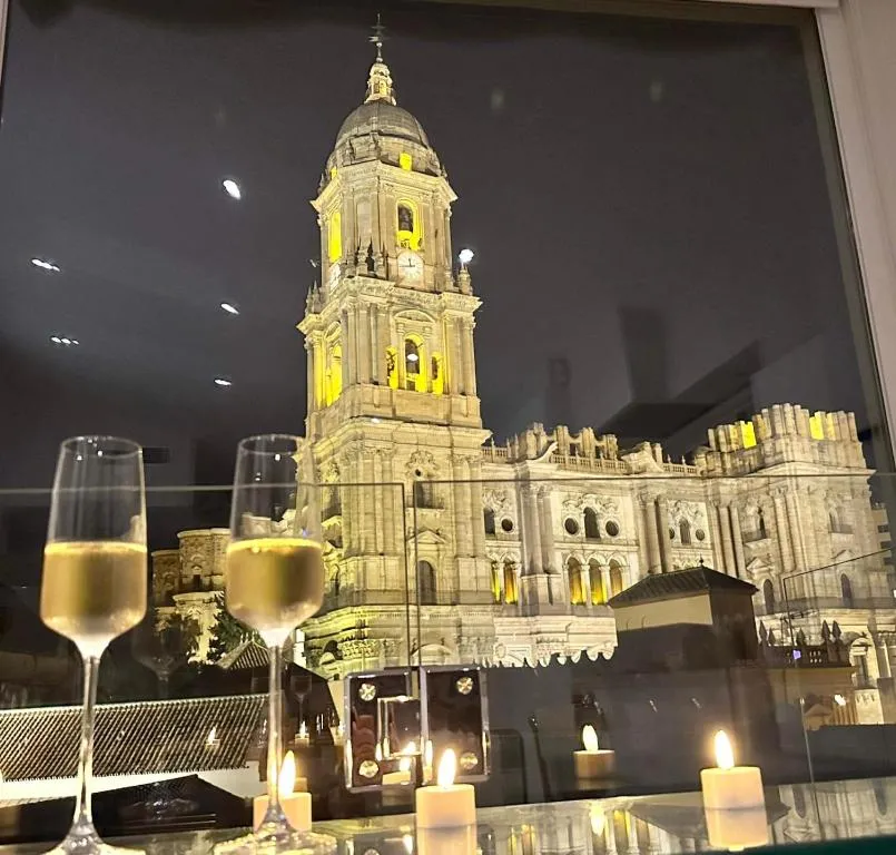 Image of Cathedral Premium Suite Front View By AlohaMálaga