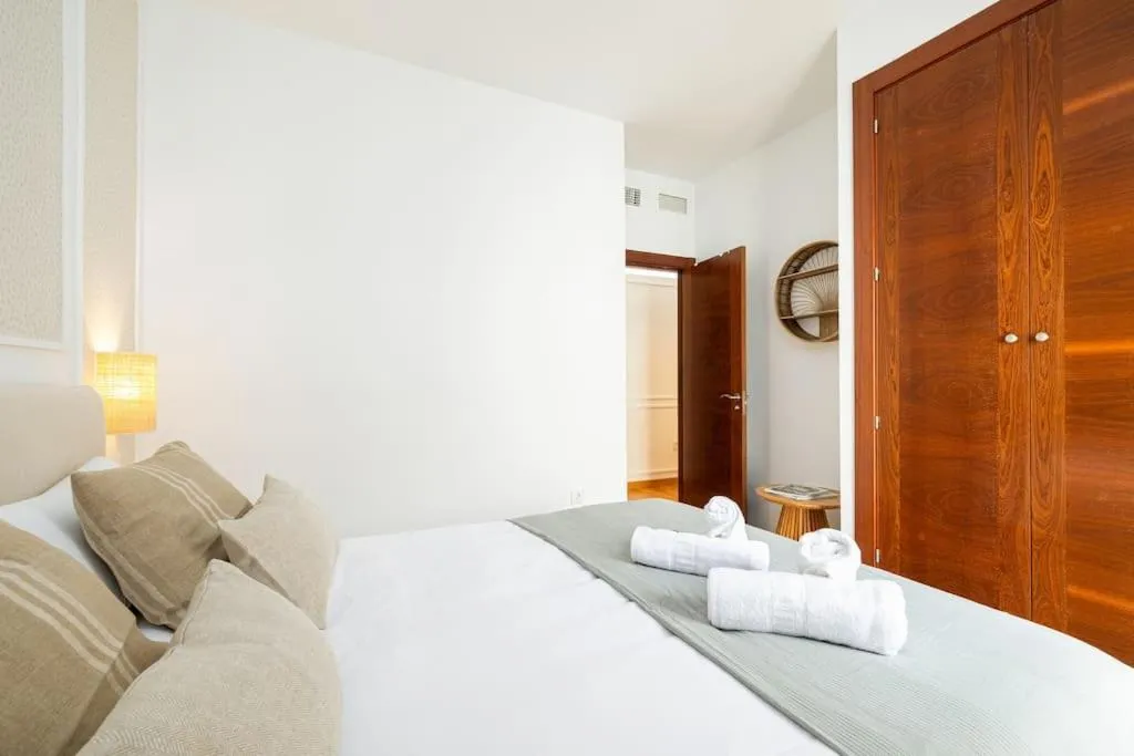 Image 1 of Central apartment with pool