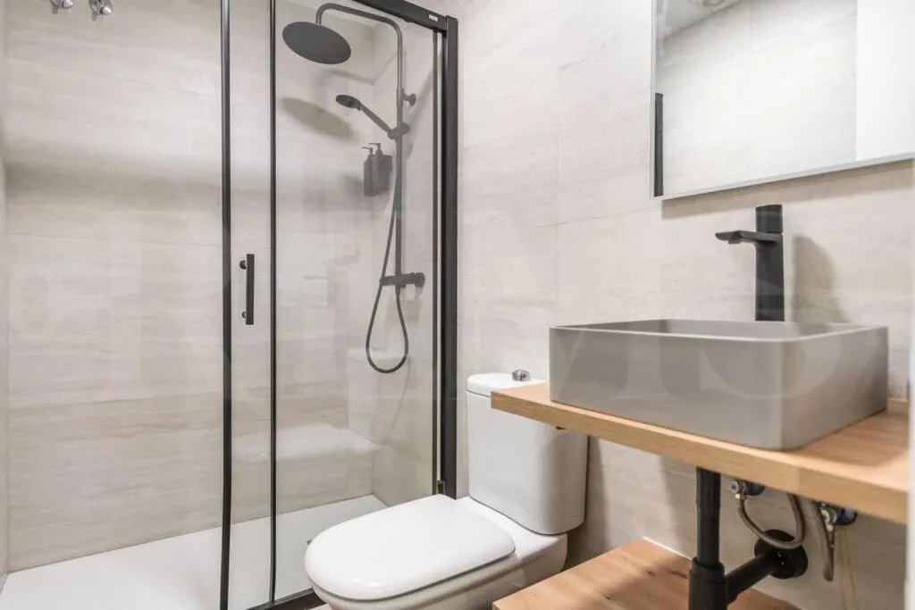 Image 3 of Central apartment with private patio by REMS